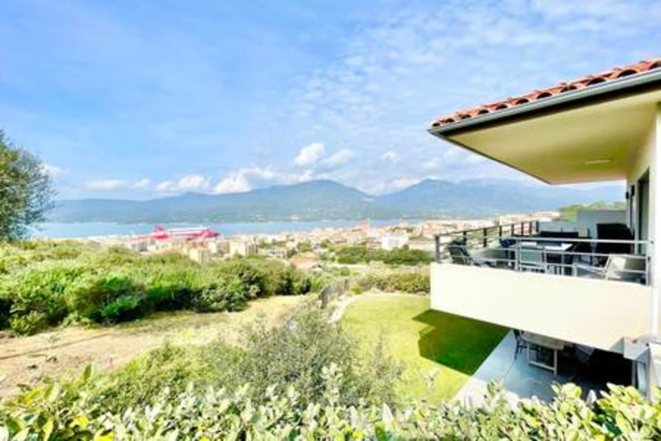 Corsica Apt Sea View AC Parking Apartment in Propriano
