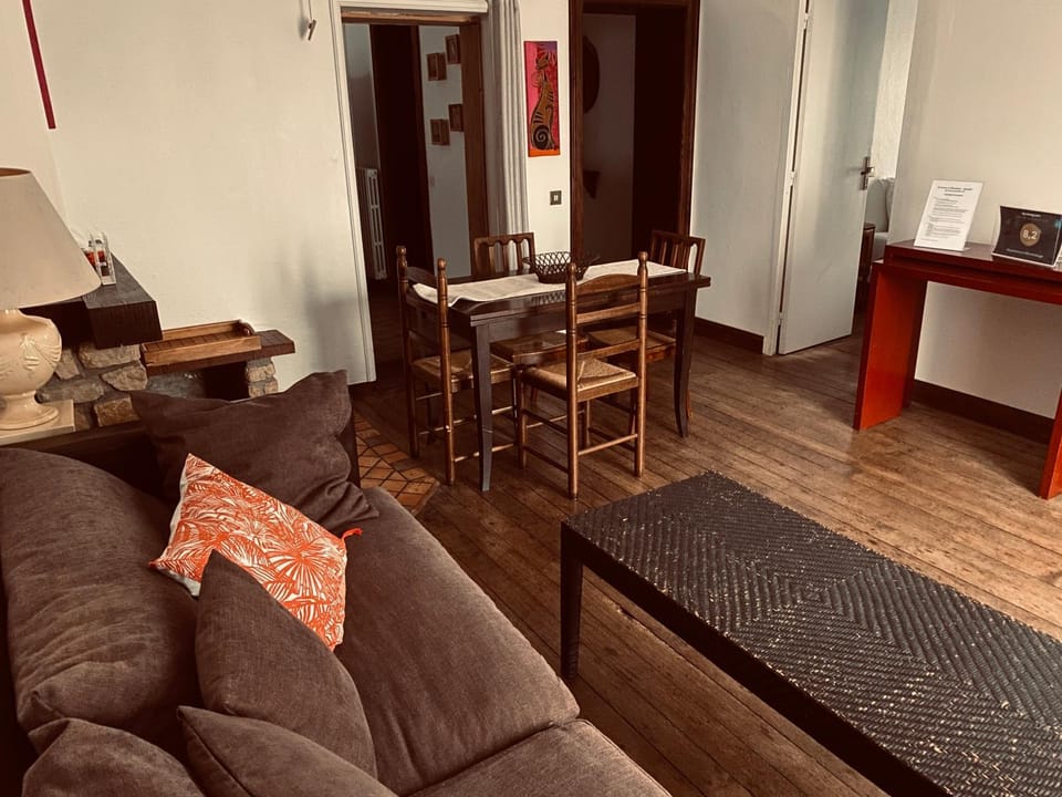 Gîte 90m2, grande terrasse, 3 chambres Mondelange Apartment in Grand Est