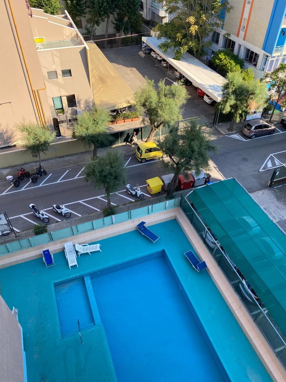 Pool view, Street view