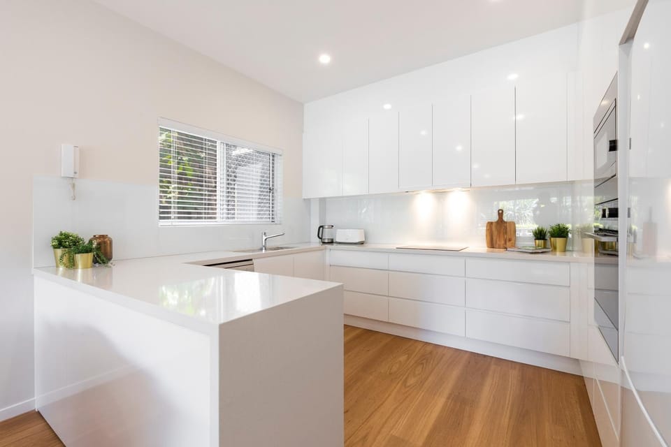 Location, location, Sunshine Beach Apartment in Noosa Heads