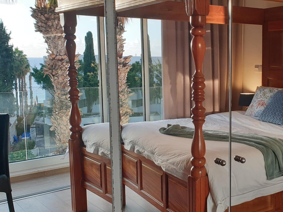 Poseidon's Luxury Apartment Apartment in Paphos