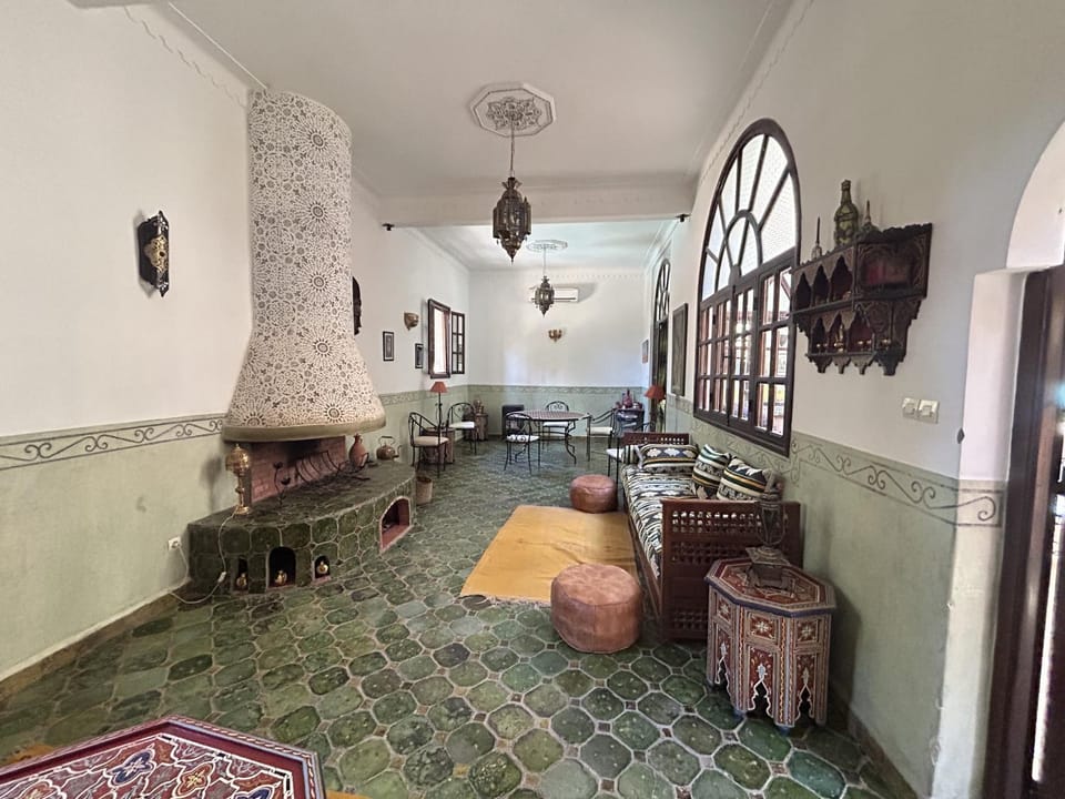 TV and multimedia, Living room, Seating area, Internal: Not applicable to any particular room