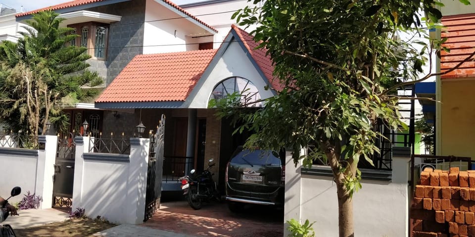 ZuriEL Suite GUEST HOUSE Bed and Breakfast in Coimbatore