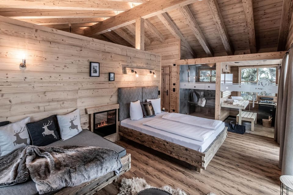 Living room, Photo of the whole room, Bedroom