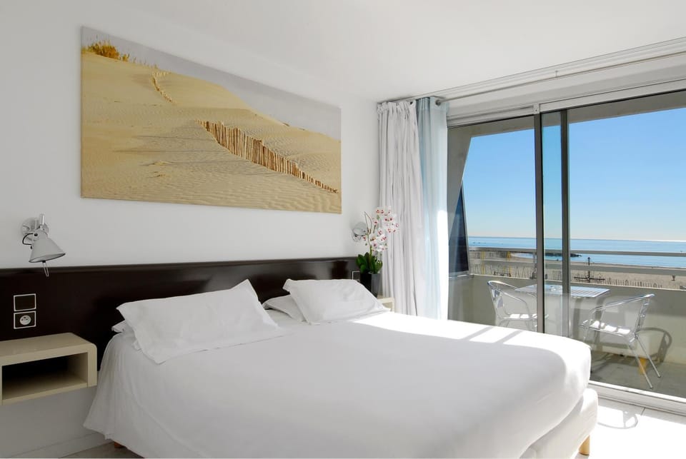 Bedroom, Sea view