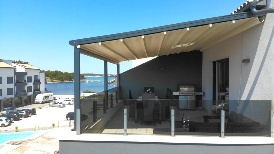 Patio, Balcony/Terrace
