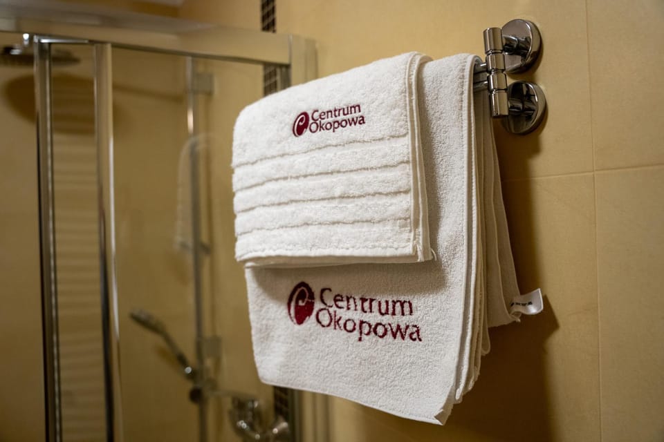 Shower, Bathroom, towels