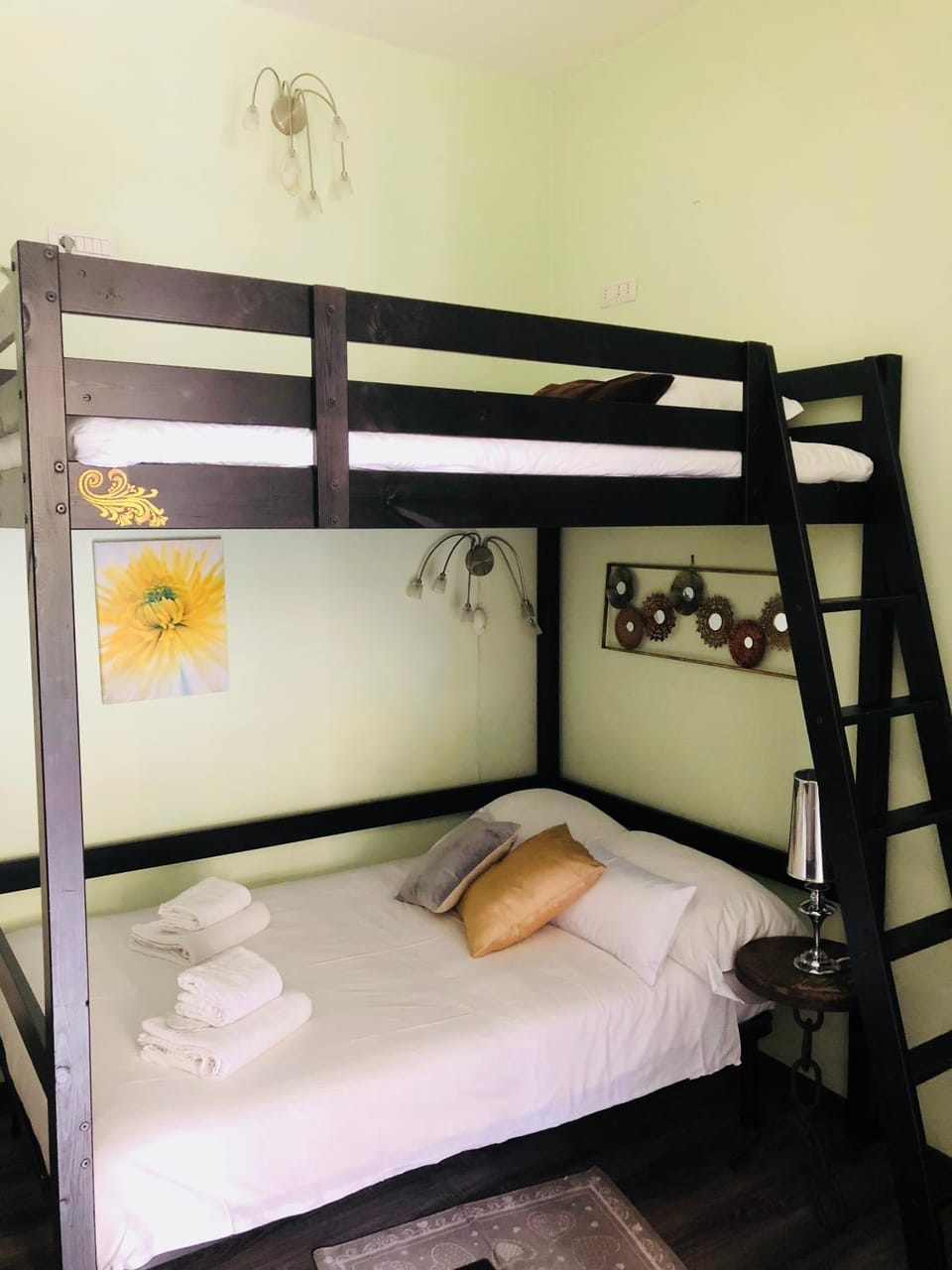 Bed, Photo of the whole room, Bedroom, bunk bed