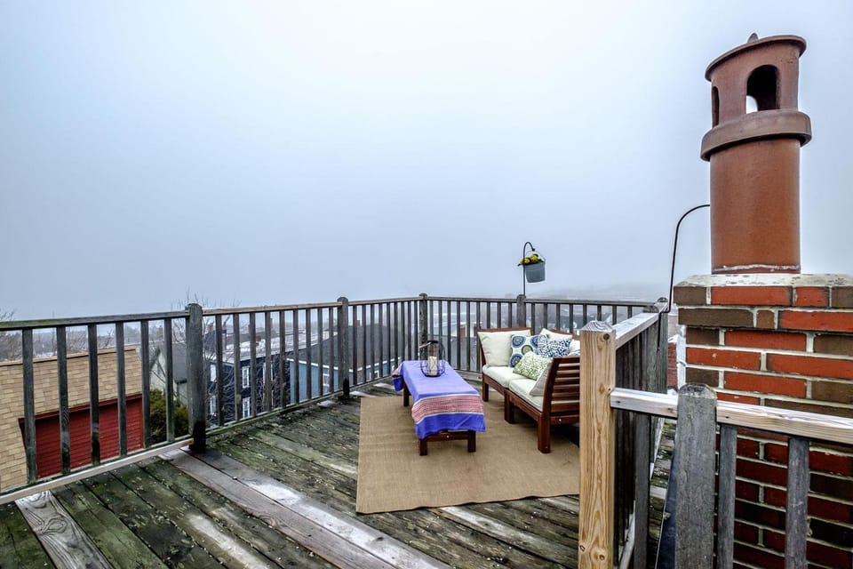 Crow's Nest Apartment in Portland