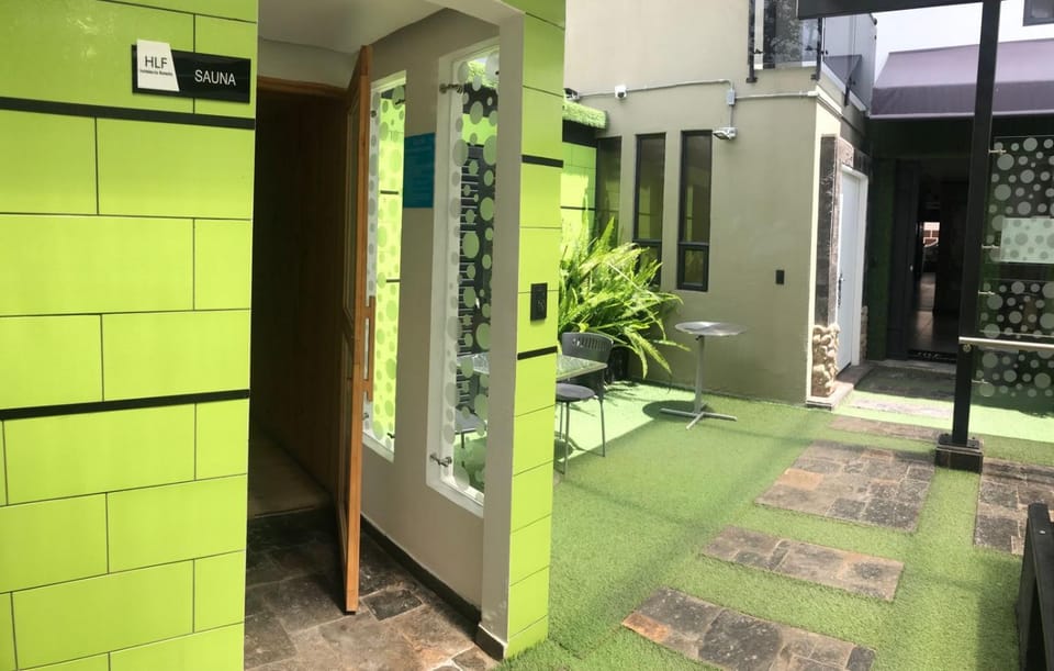 Facade/entrance, Massage, Sauna, Solarium, Steam room, Lobby or reception, Spa and wellness centre/facilities