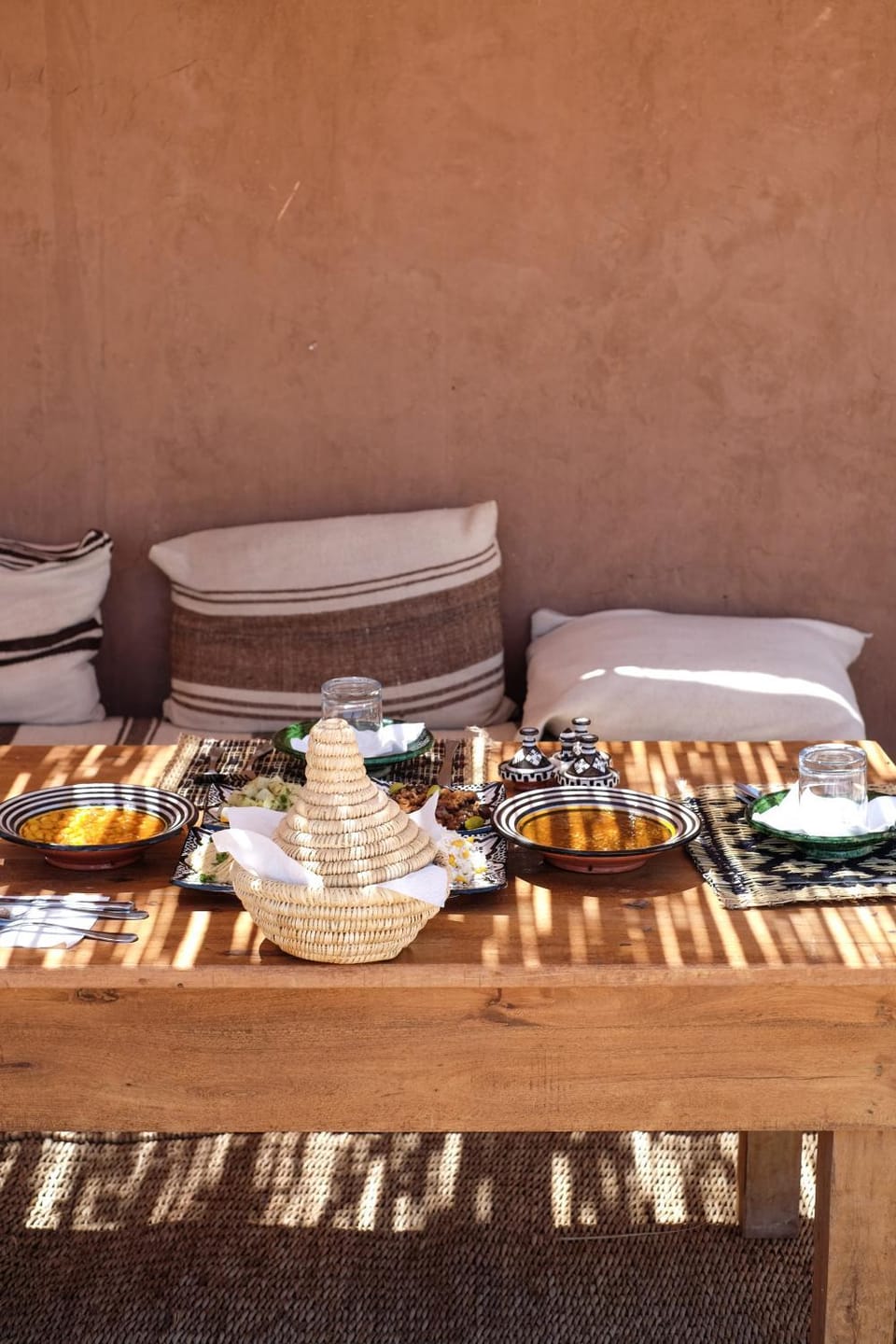 Restaurant/places to eat, On site, Food, Lunch