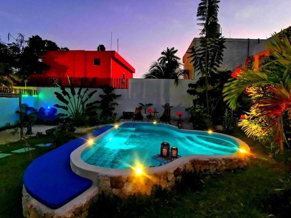 Garden, Hot Tub, Pool view