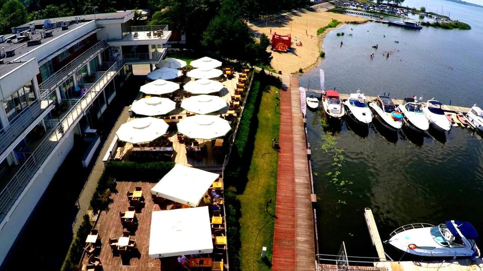 Day, Bird's eye view