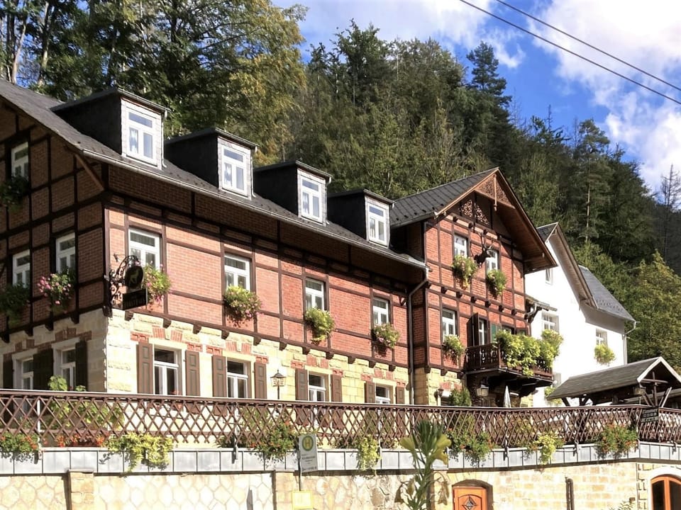 Property building, Balcony/Terrace