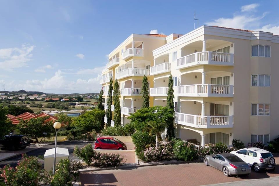 2 Bedroom Apartment Walking Distance From Blue Bay Beach Apartment in Sint Michiel