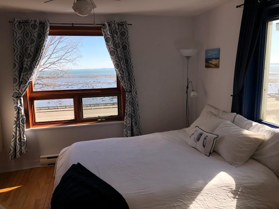 Bedroom, Sea view