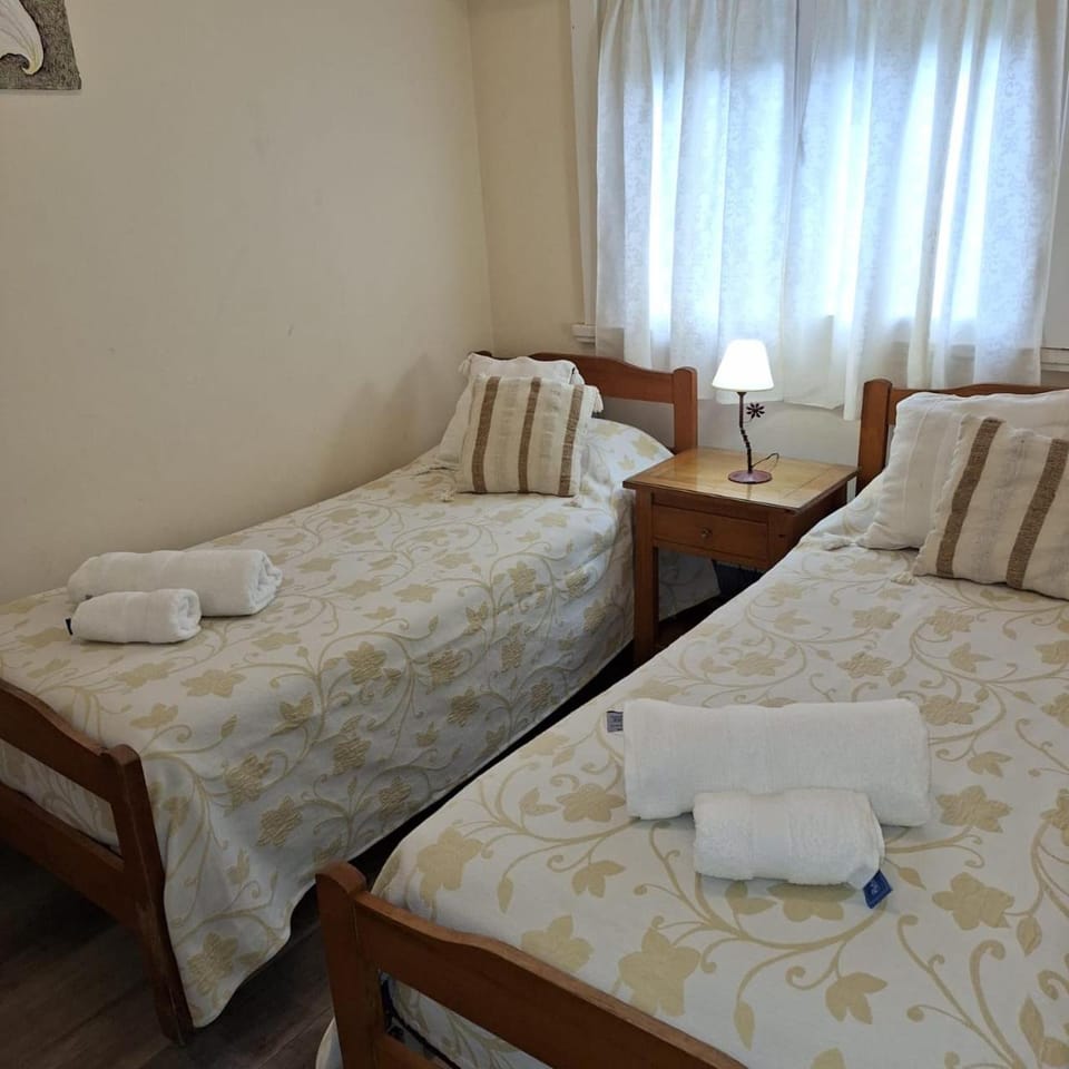 Bed, TV and multimedia, fireplace, towels