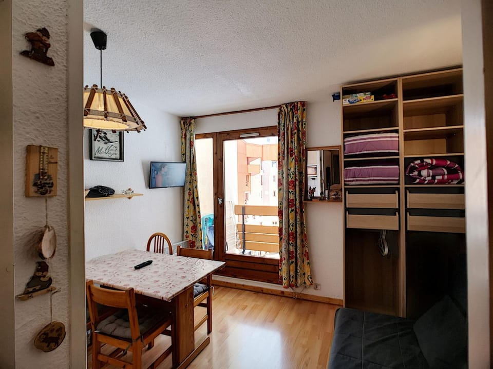 Studio ski aux pieds Les Menuires, 3 pers - FR-1-178-305 Apartment in Les Allues