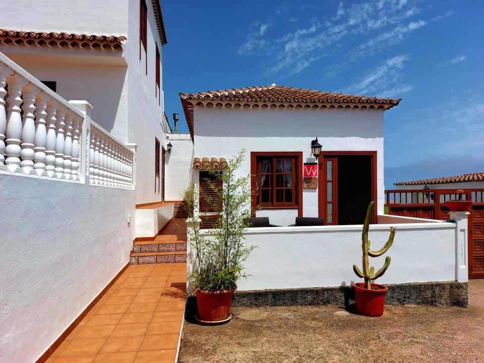 Property building, View (from property/room), Balcony/Terrace