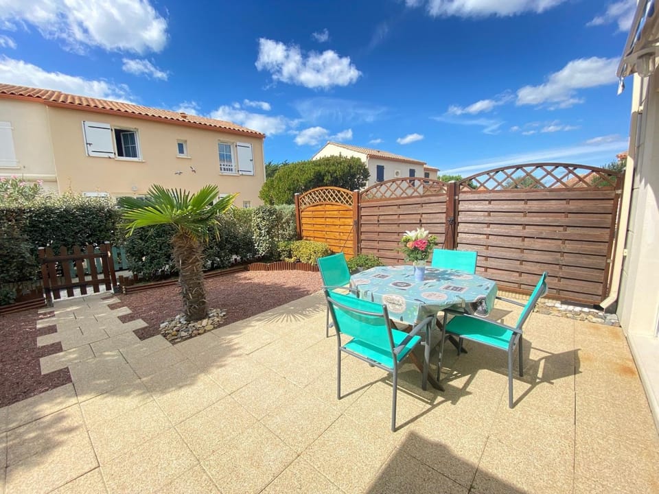 Maison avec Piscine - 150m de la Mer - Bretignolles-sur-Mer - FR-1-231-189 House in Pays de la Loire