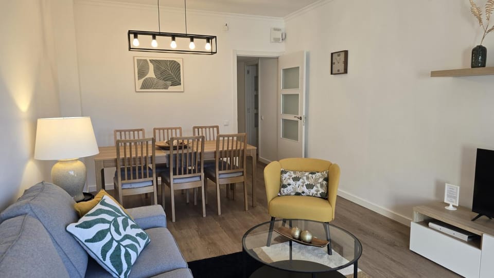 Opening Doors Monumental Apartment in Barcelona