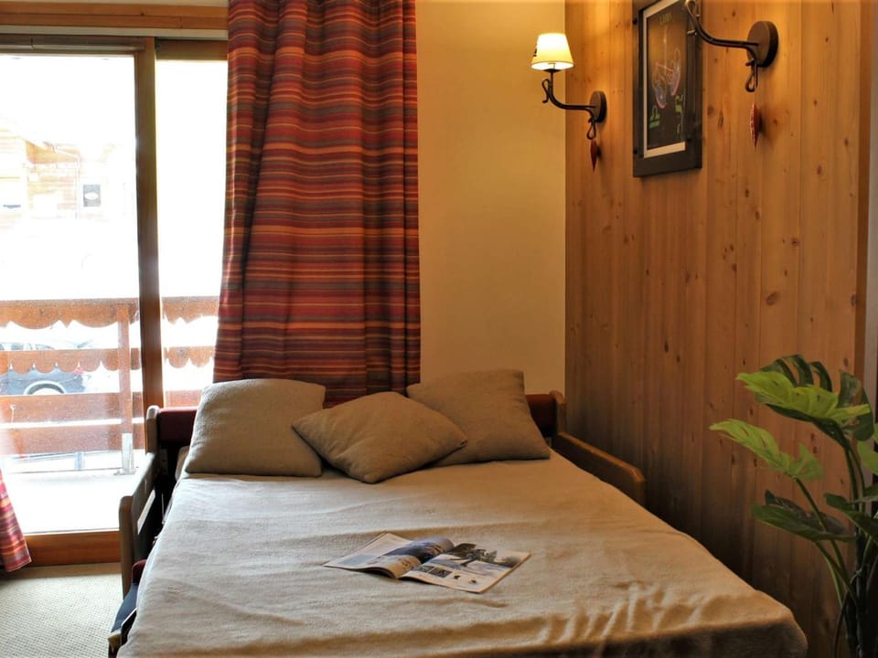 Appartement cosy 2 pièces avec piscine, sauna, proche pistes et commerces à Risoul 1850 - FR-1-330-474 Apartment in Piedmont