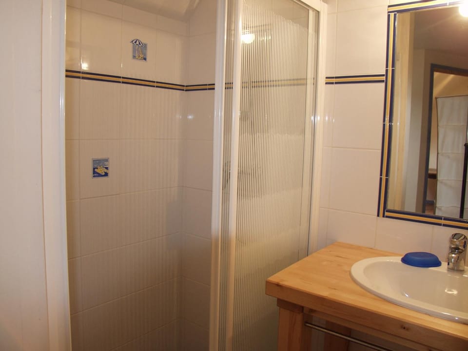 Appartement 2 Pièces en Nature Proche Plage - FR-1-418-165 Apartment in Brittany