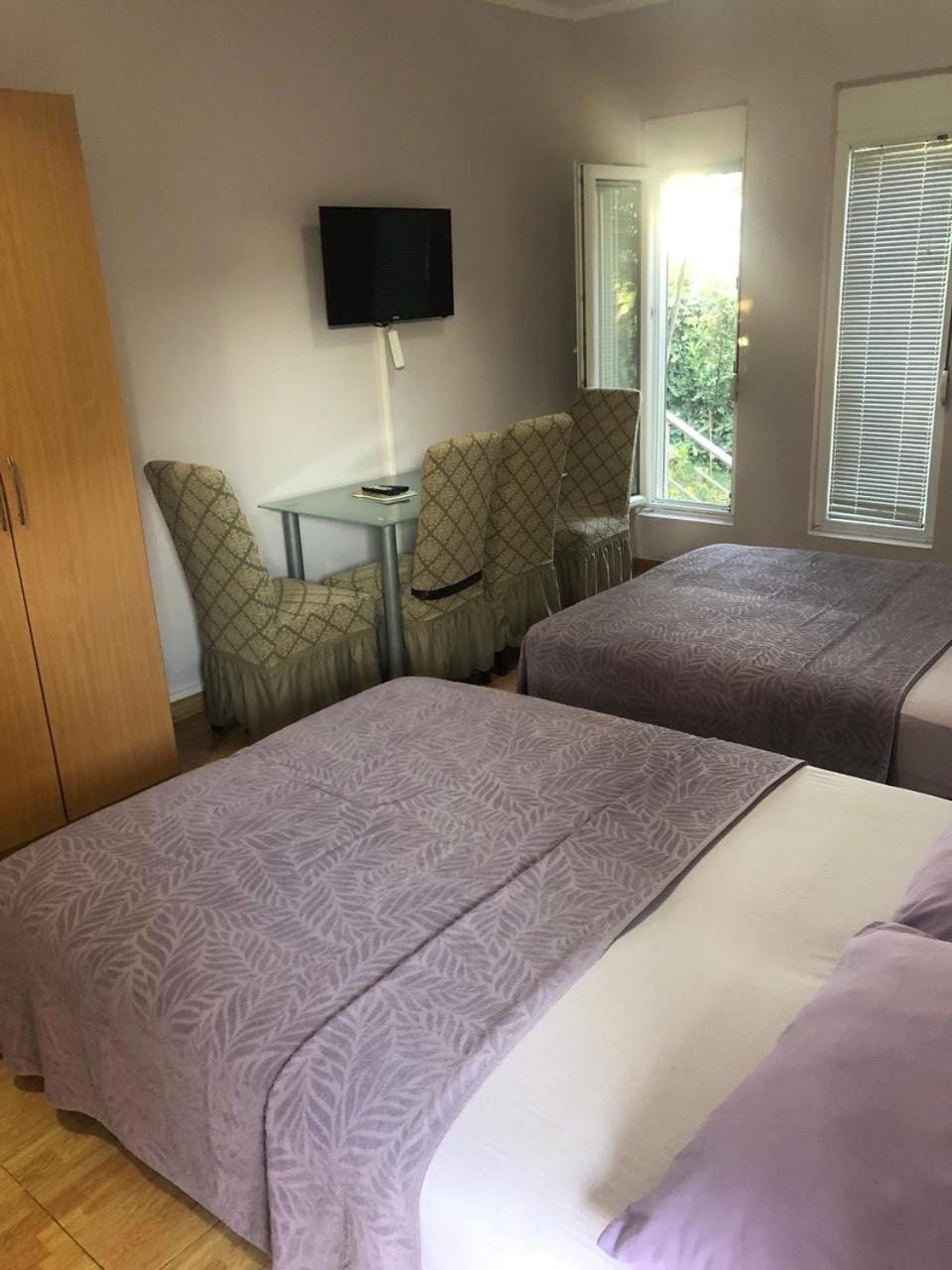 TV and multimedia, Photo of the whole room, Seating area, Bedroom