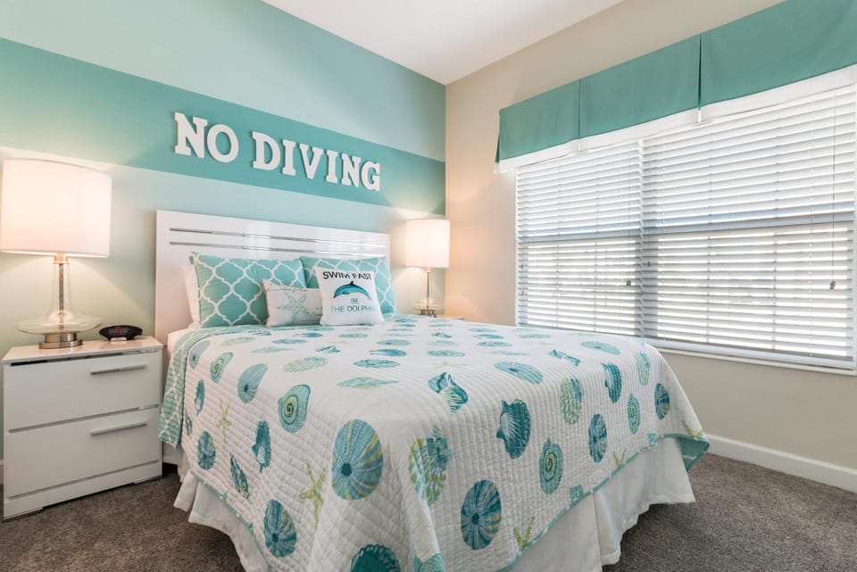 5BR ChampionsGate Resort Family Villa Near Disney House in Four Corners