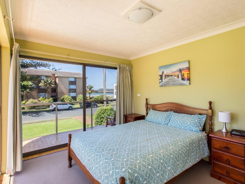 Champagne Court 1 Apartment in Tuncurry