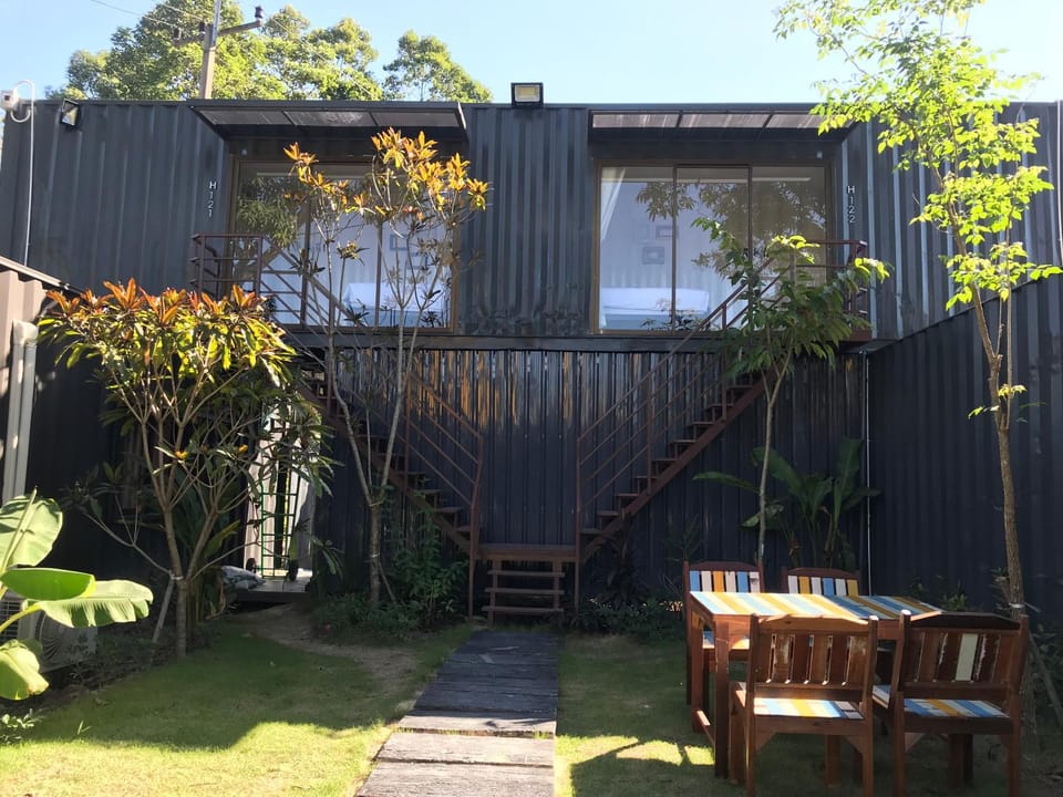 HiddenBOX Resort in Laos