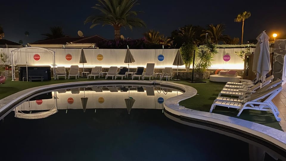 Pool view, Swimming pool