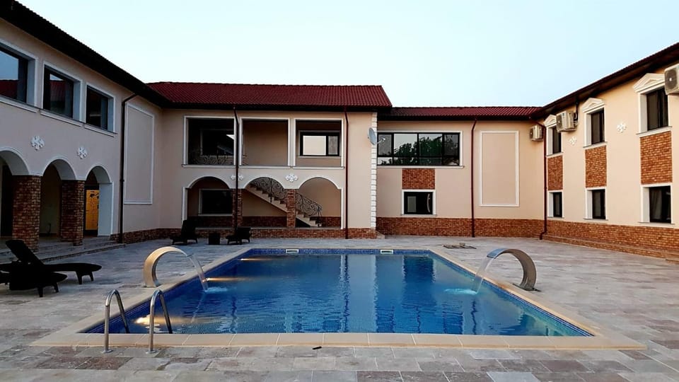 Property building, Swimming pool, Swimming pool