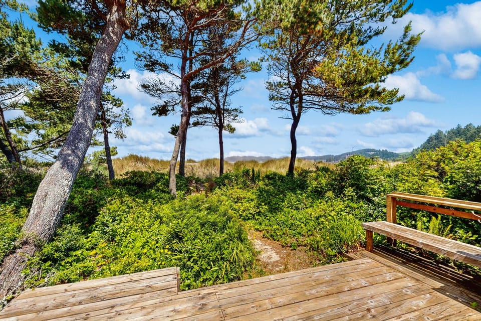 Beach Time Getaway House in Lincoln Beach