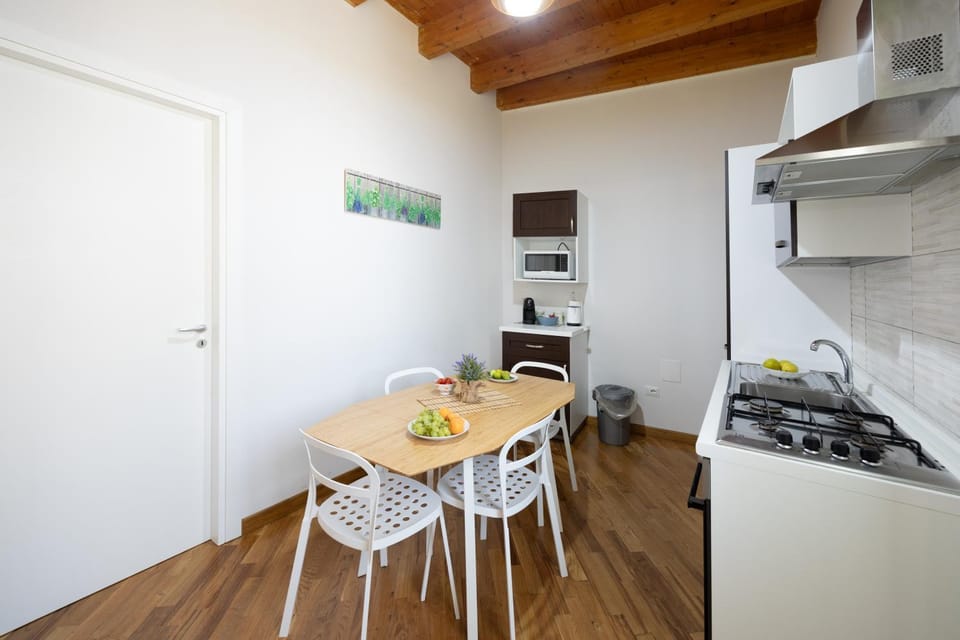 Lunch, kitchen