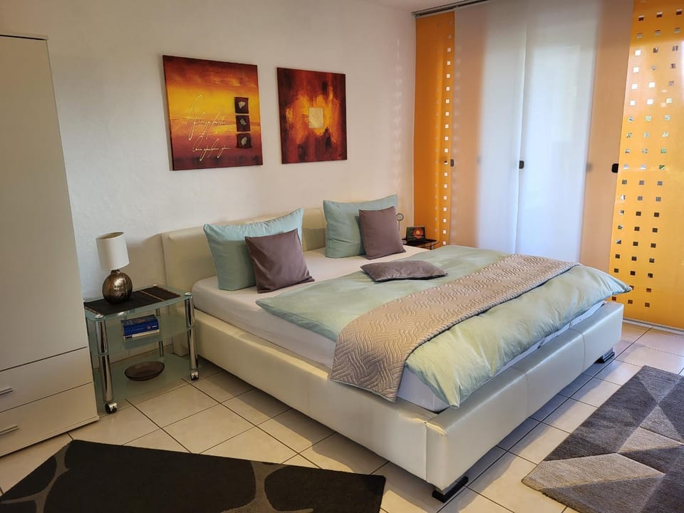 Living room, Bedroom