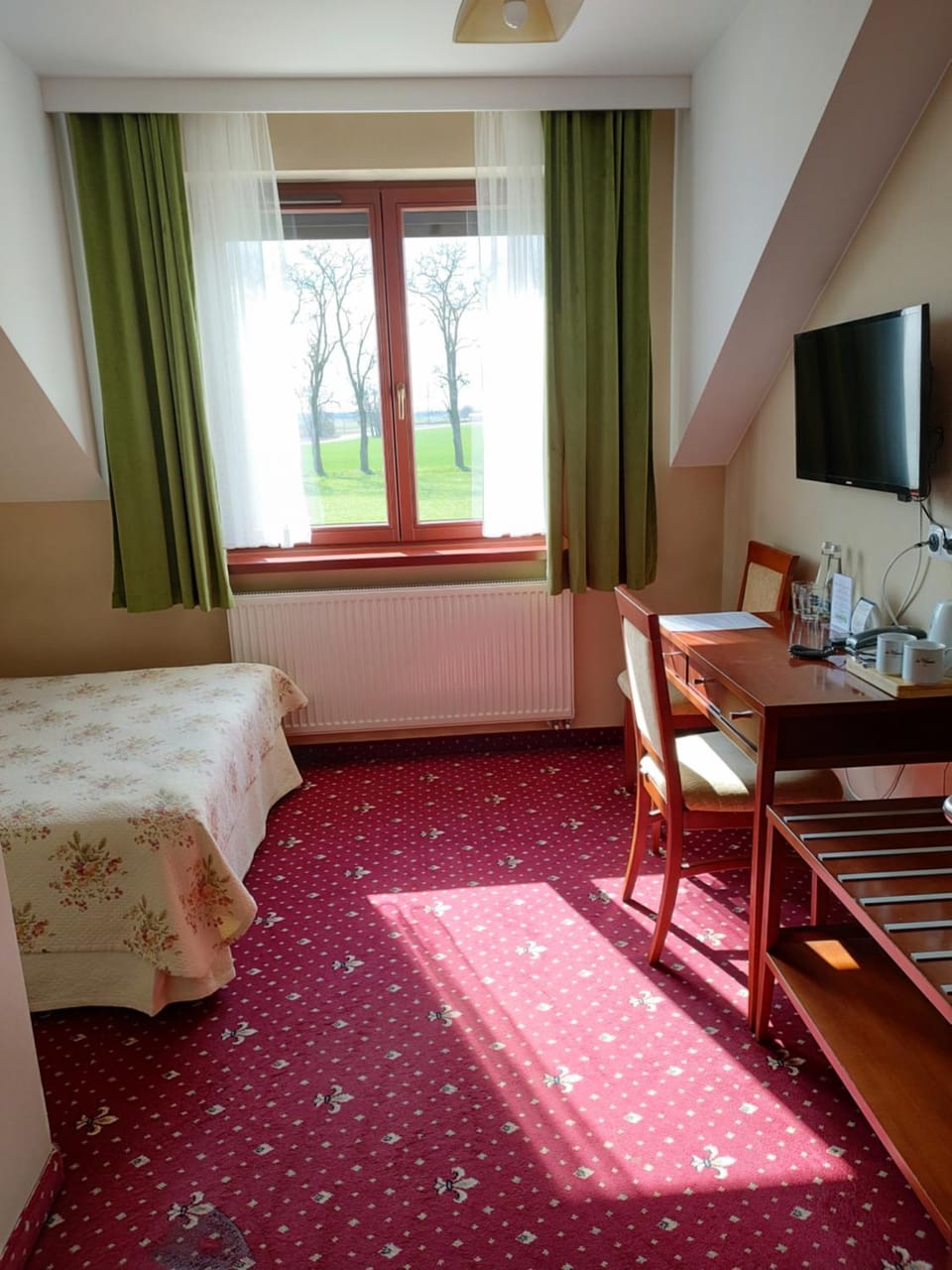Photo of the whole room