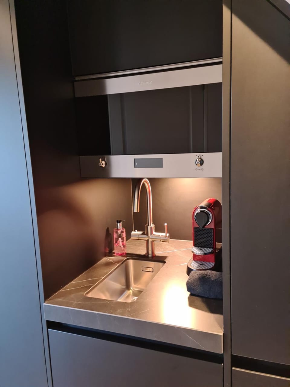 TV and multimedia, Coffee/tea facilities, Kitchen or kitchenette, Drinks