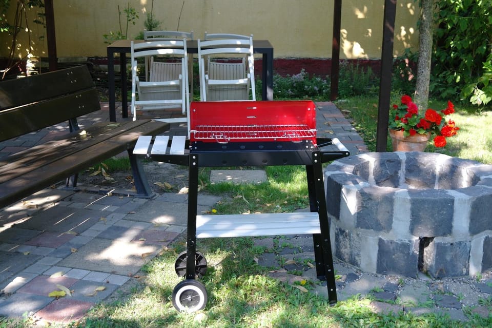 BBQ facilities, Garden