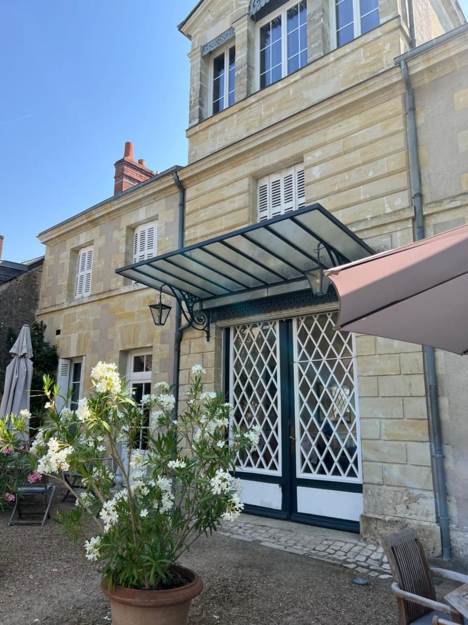 Property building, Facade/entrance, Balcony/Terrace