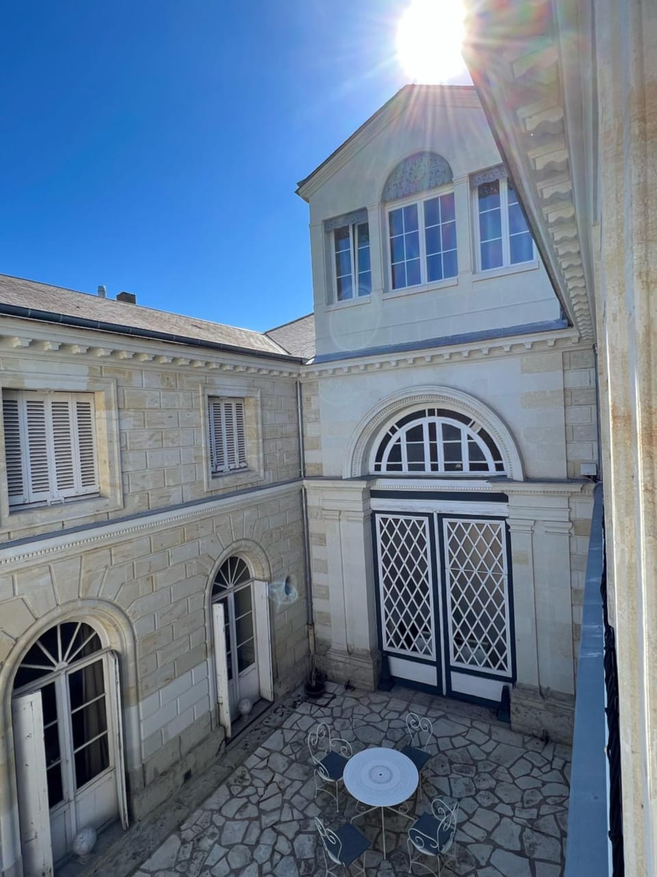 Property building, Facade/entrance, Day