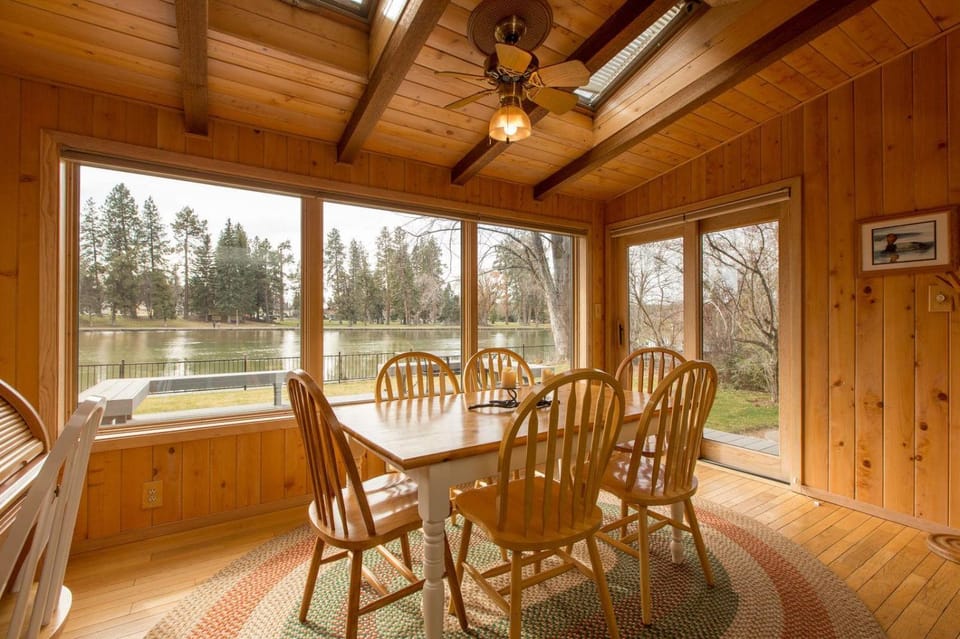 Mirror Pond House in Bend