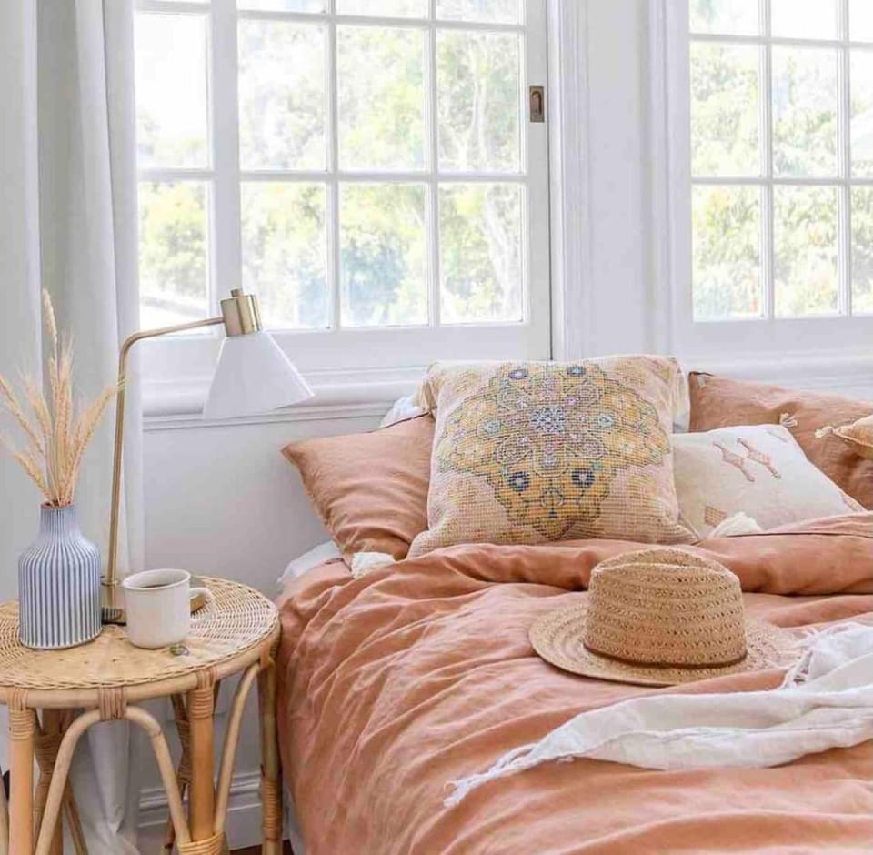 Charming Beach Cottage - Stroll to Cafes, Beach & Creek House in Pottsville