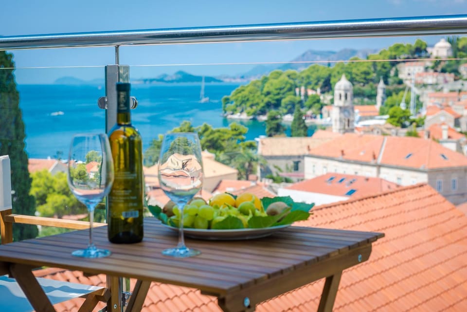 Balcony/Terrace, City view, Landmark view, Sea view