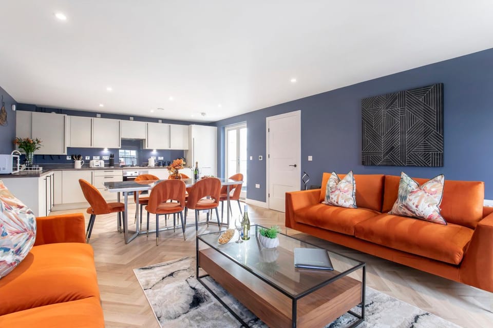 Living room, Dining area