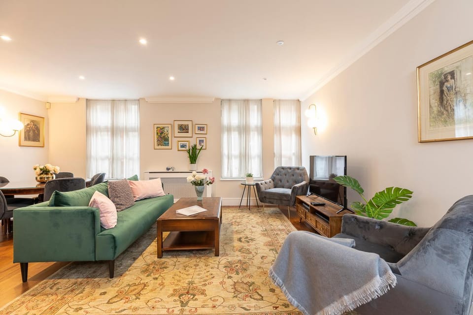 Living room, Seating area