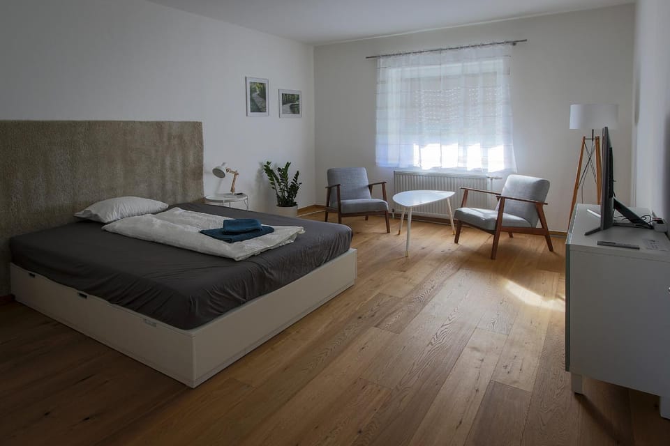 Bed, Photo of the whole room, Decorative detail