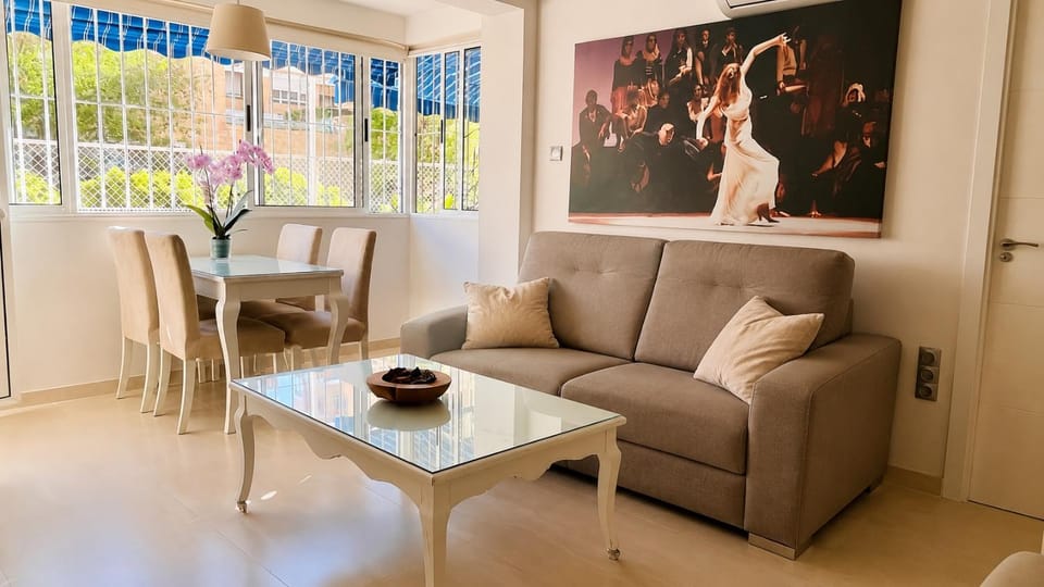 Apartamento con gran terraza jardín cerca del centro Apartment in Seville