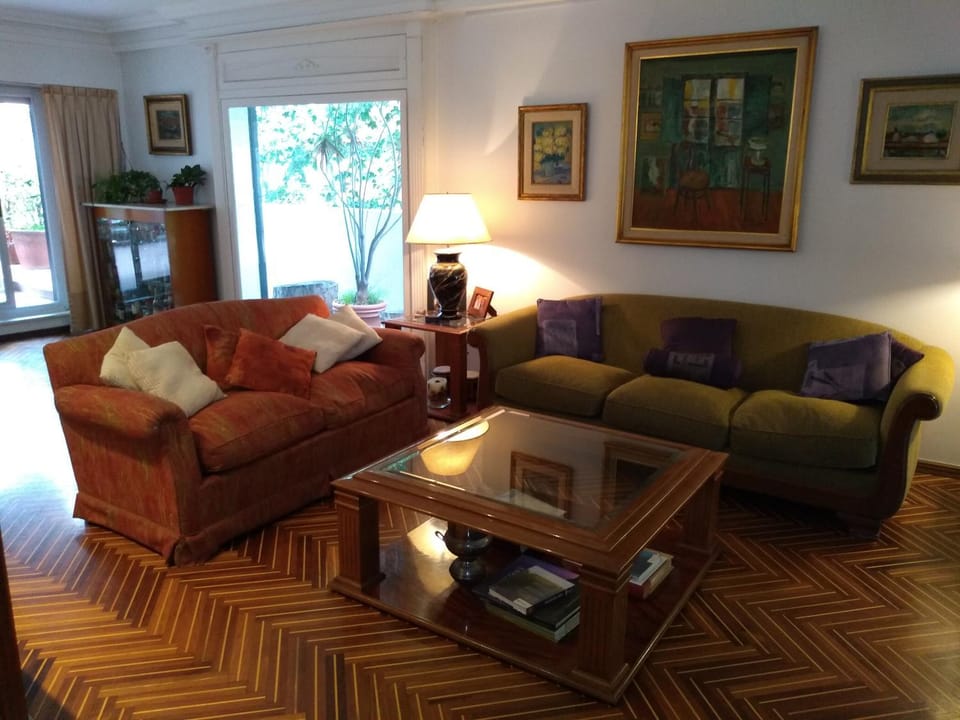 Communal lounge/ TV room