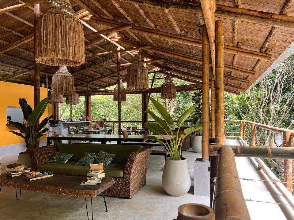 Balcony/Terrace, Living room, Seating area, Dining area